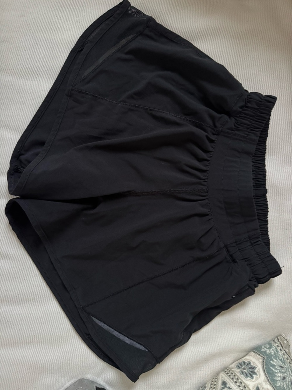 Lululemon black, size2, 4”, hotty hot shorts